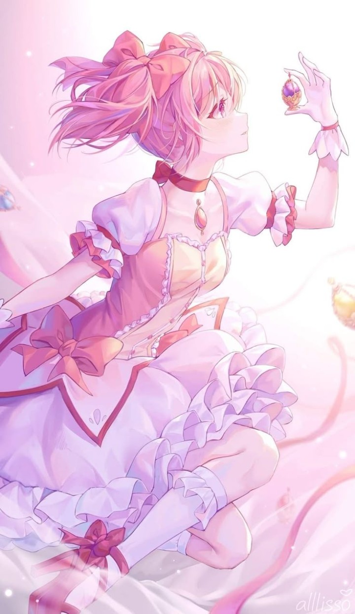 Homura Akemi and Madoka Kaname embrace in the sky