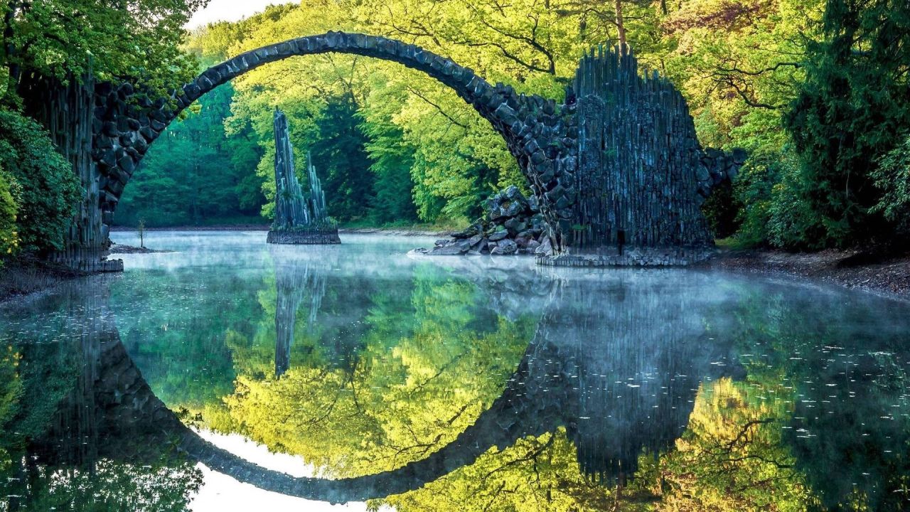 Rakotz Bridge mirrored in water