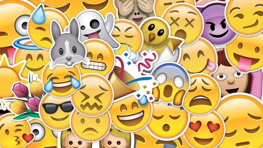 33 Cute Emoji Wallpapers - Wallpaperboat