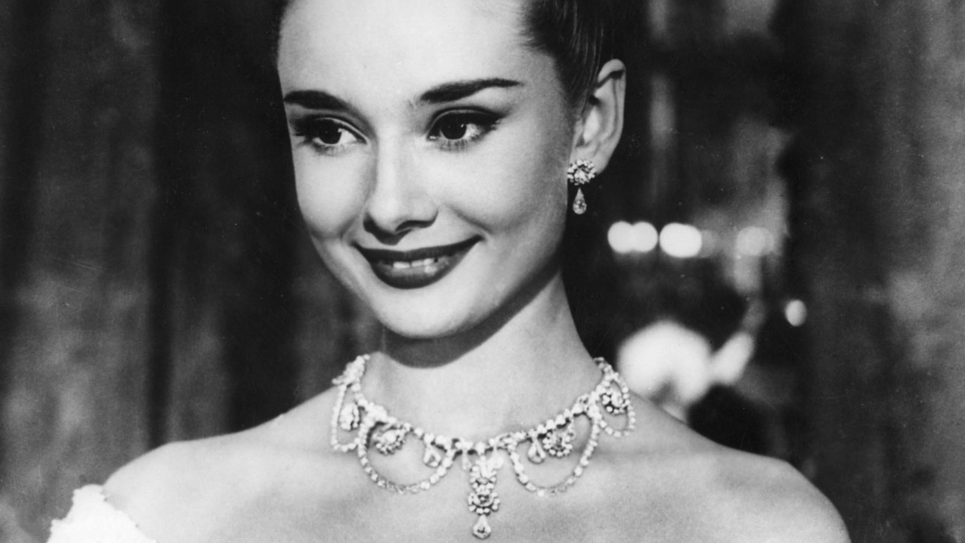 Audrey Hepburn wallpaper photo