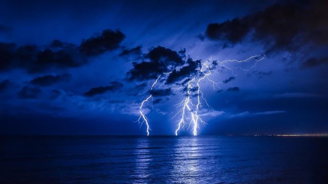Lightning Bolt download free wallpapers for pc in hd