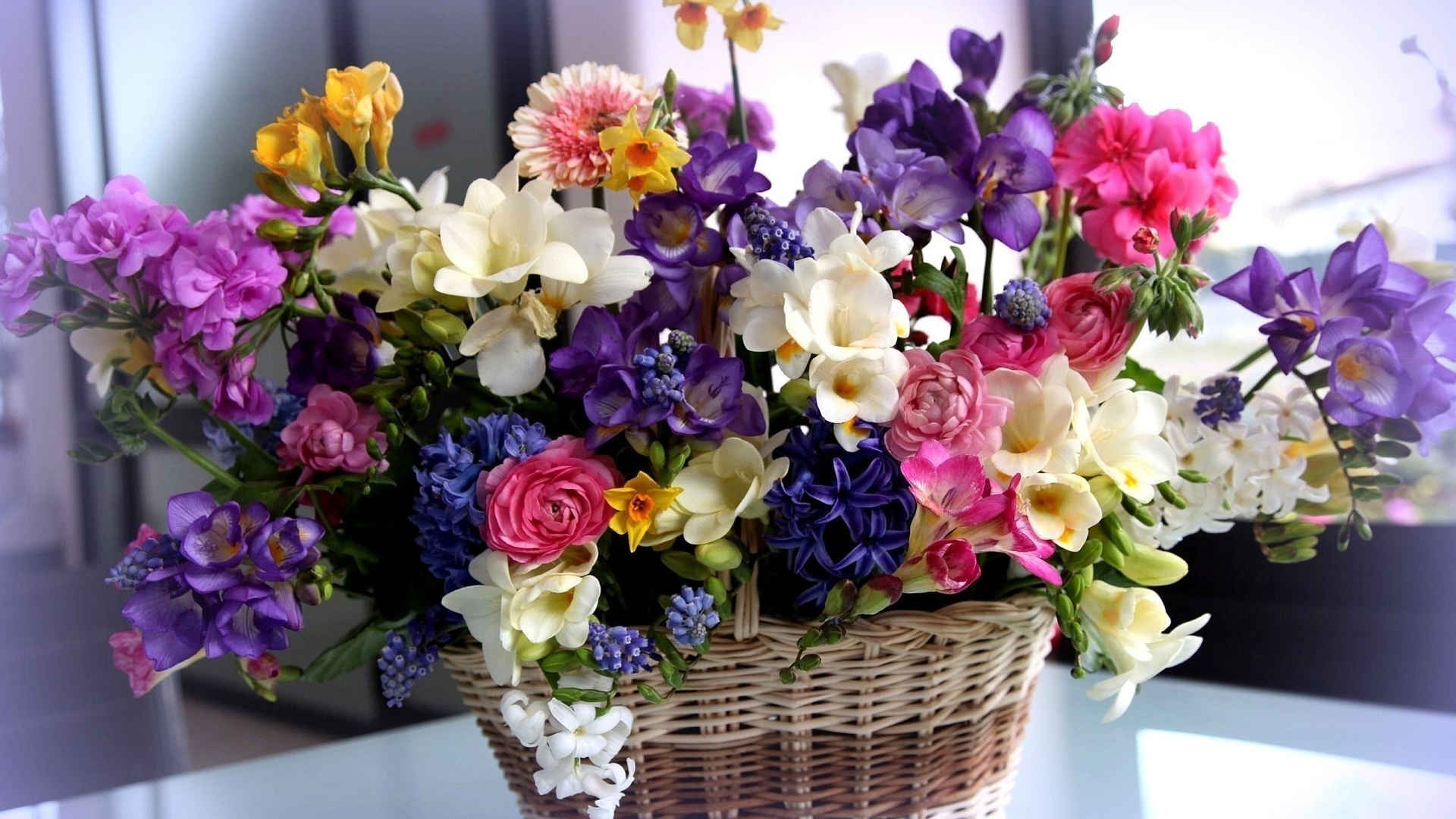 Basket With Flowers download image