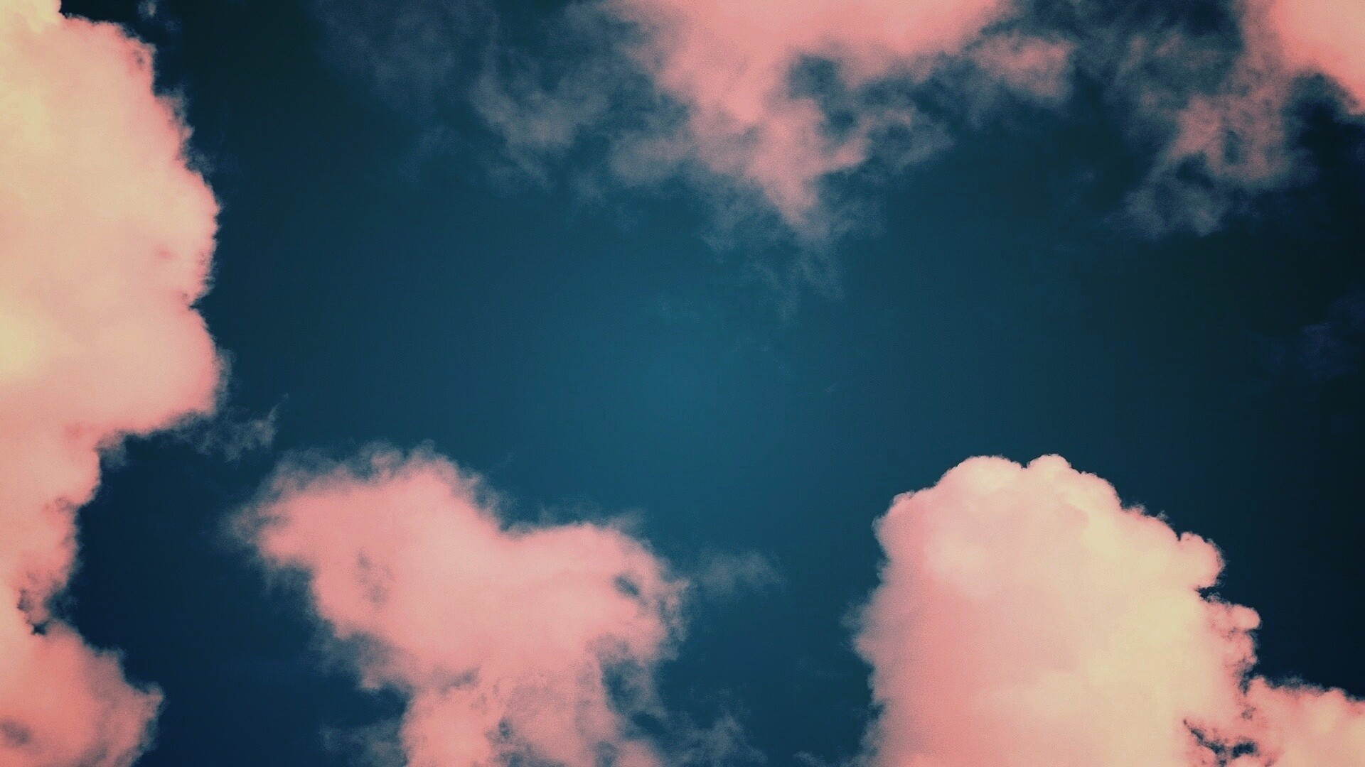 Pink Cloud Free Wallpaper