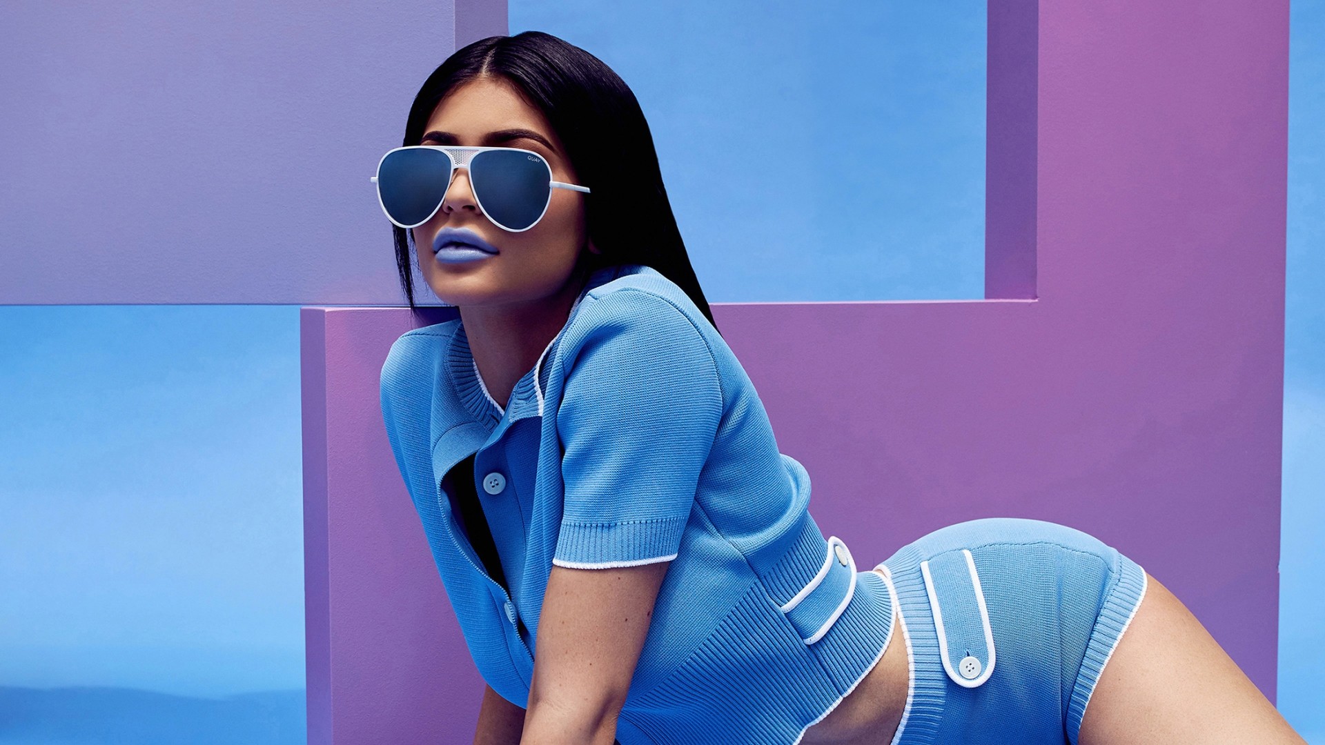 Kylie Jenner Free Wallpaper