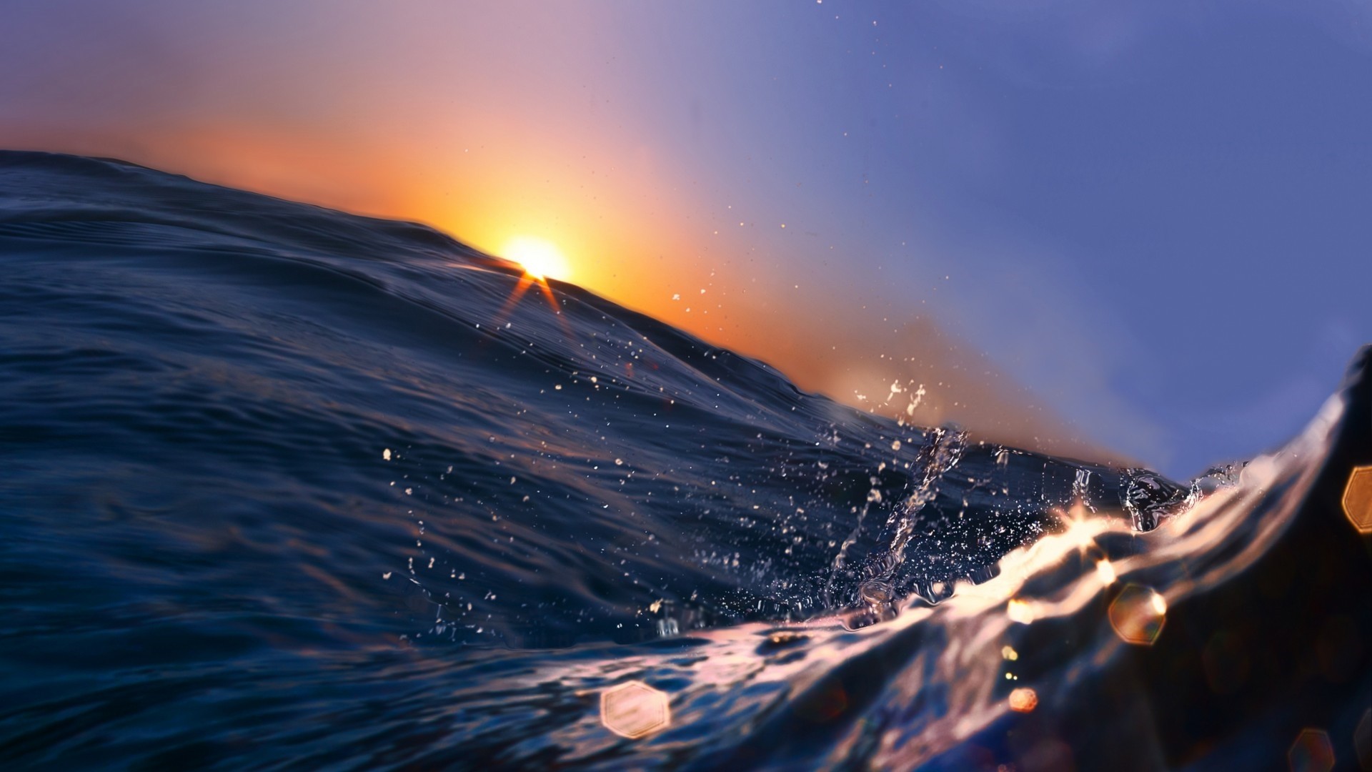 Ocean Waves Sunrays Reflection 