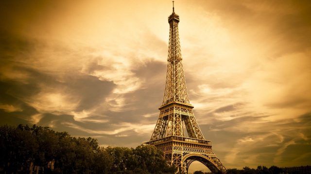 Eiffel Tower Wallpapers: 20+ Images - WallpaperBoat