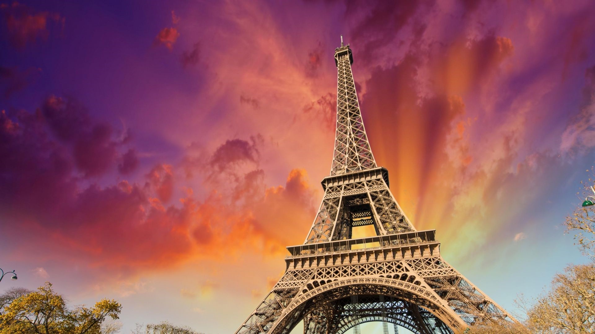 Eiffel Tower PC Wallpaper