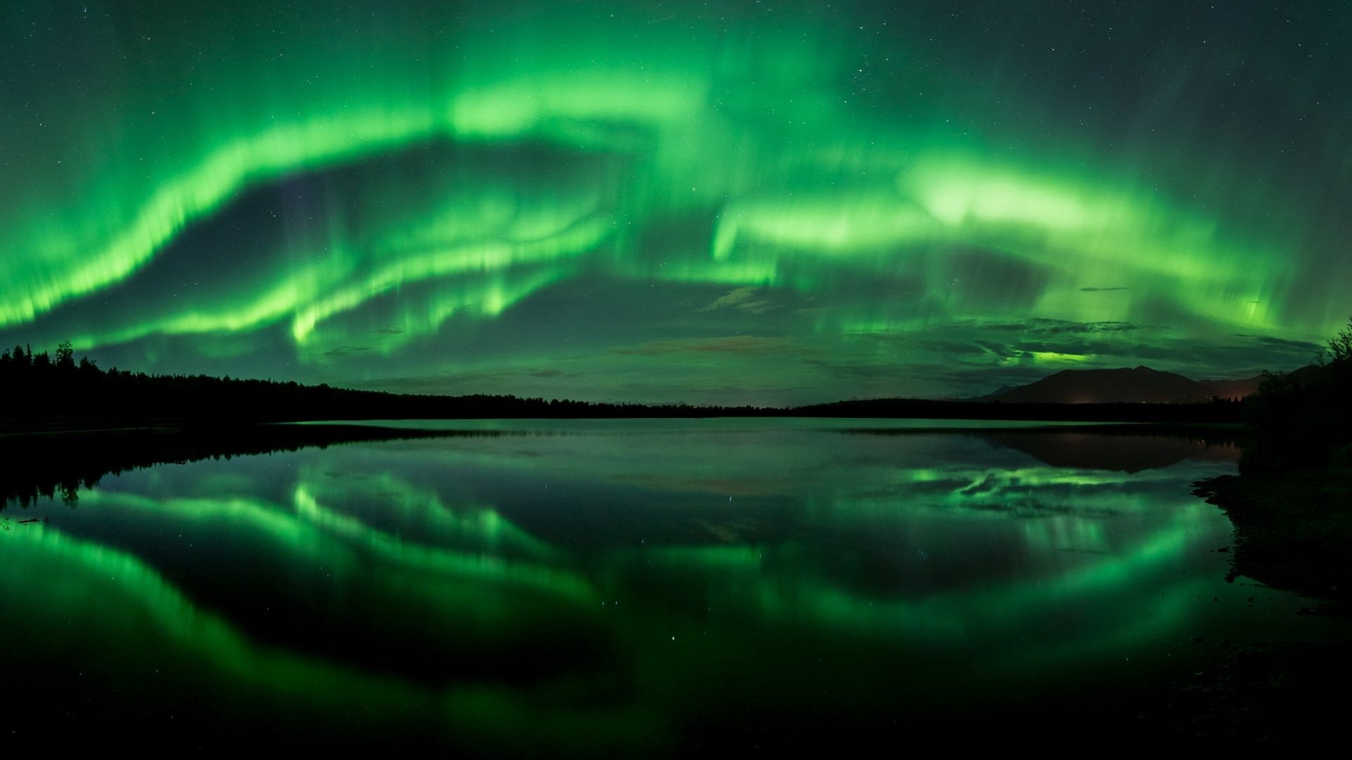 Aurora Borealis HD Wallpaper