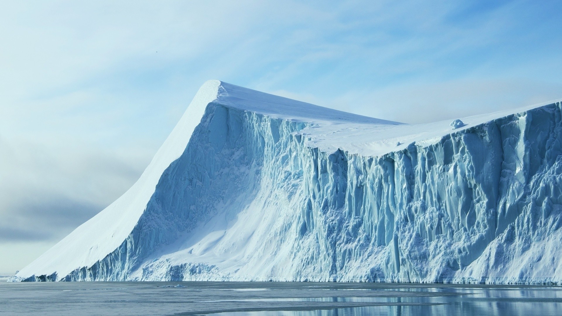 Iceberg Wallpaper theme