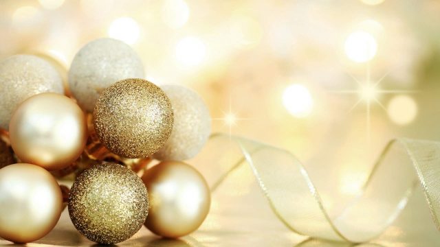 55 Christmas Gold Wallpapers - Wallpaperboat