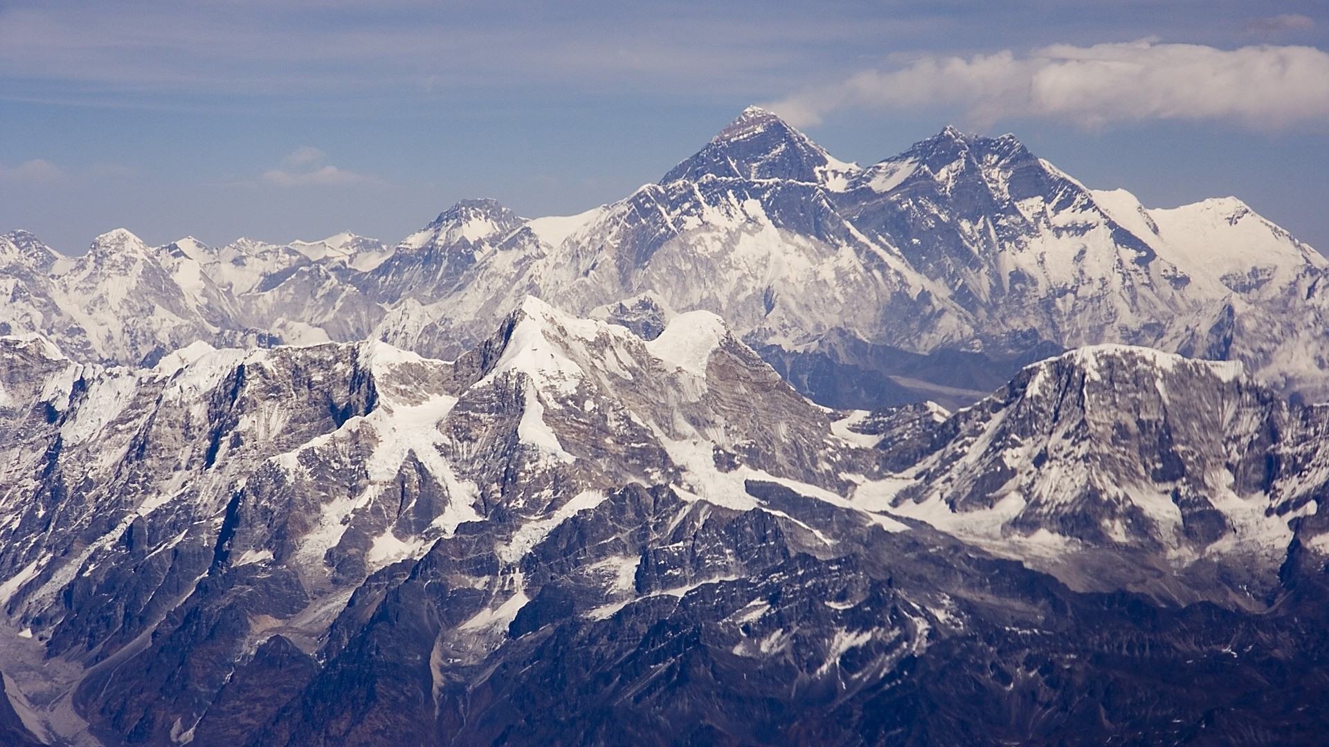Everest Desktop Wallpaper
