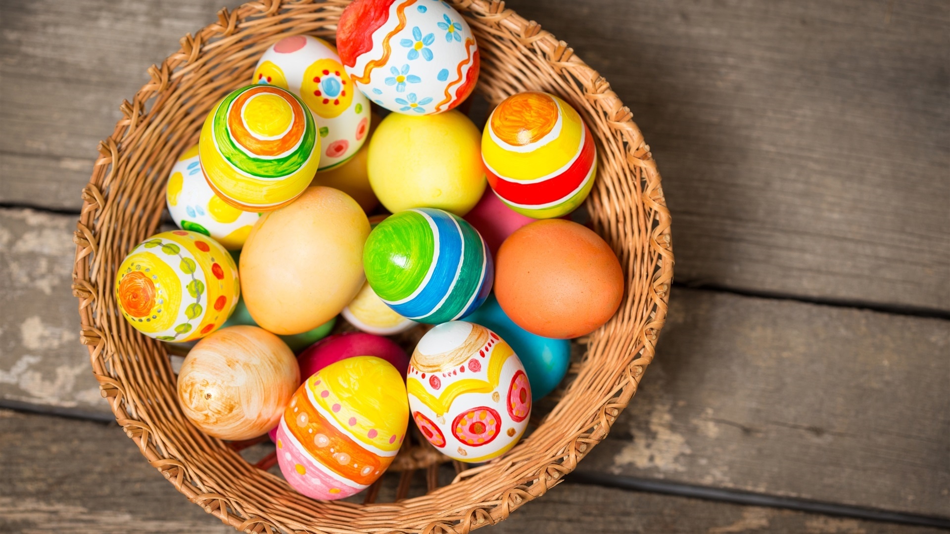 Easter Eggs In A Basket Desktop Wallpaper