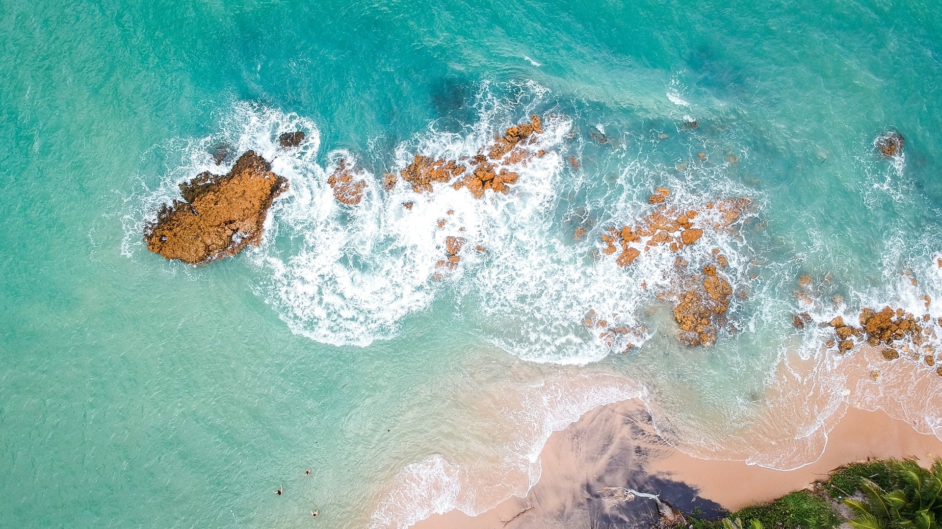 Sea ​​and Sand From Above desktop wallpaper free download