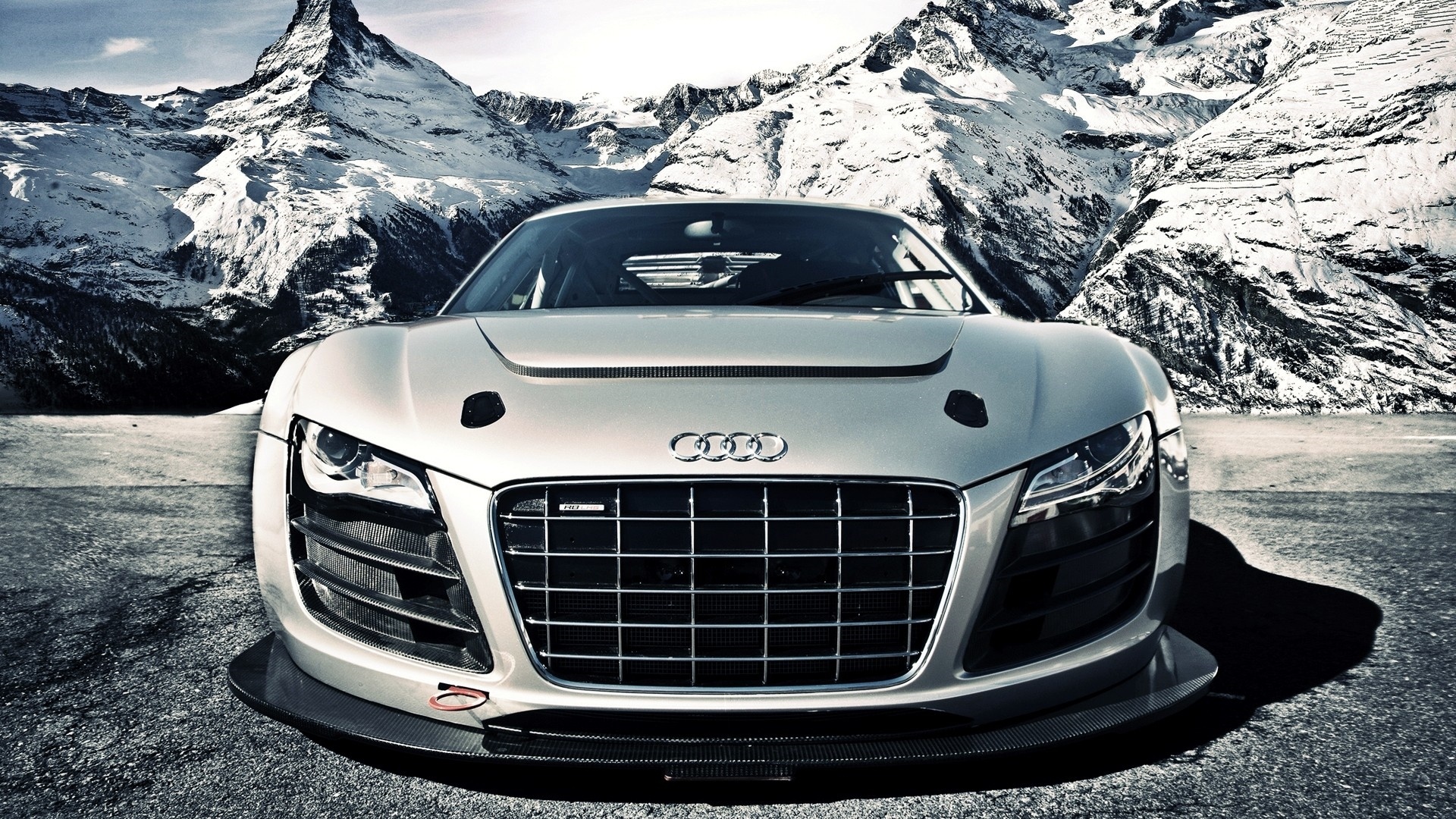 Audi R8 desktop wallpaper free download